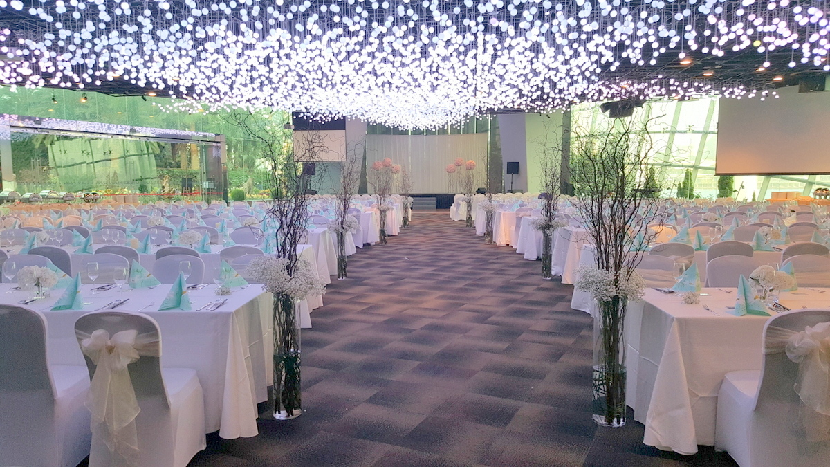 gardens by the bay wedding venue in singapore bridestorycom photo wwwgardensbythebaycomsg flower field hall - Garden By The Bay Flower Field Hall gardens by the bay wedding venue in singapore bridestorycom photo wwwgardensbythebaycomsg flower field hall - Garden By The Bay Flower Field Hall