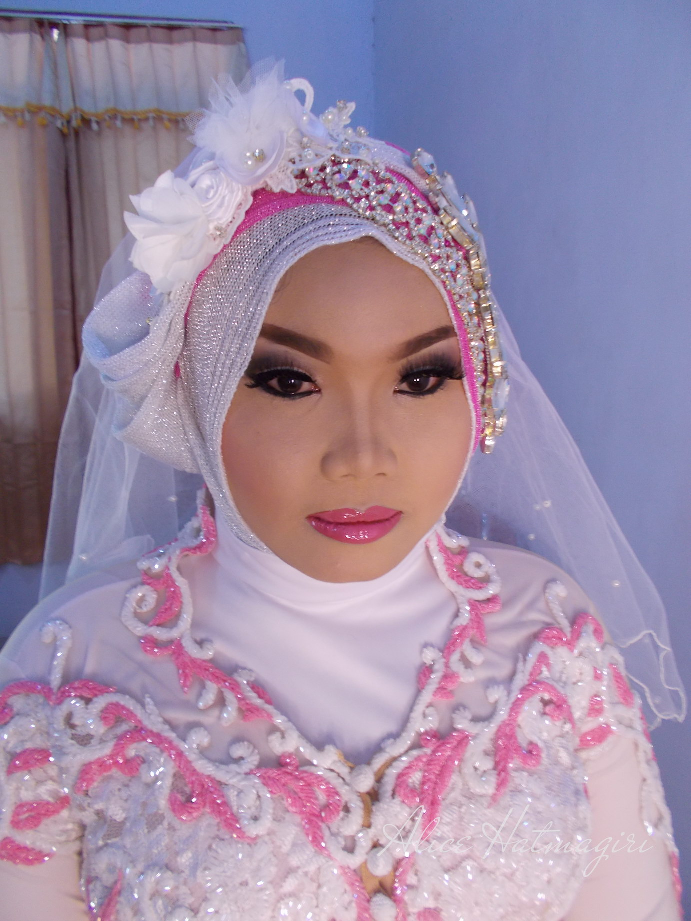 Alice Hatmagiri Makeup Artists Wedding Hair Makeup In Solo
