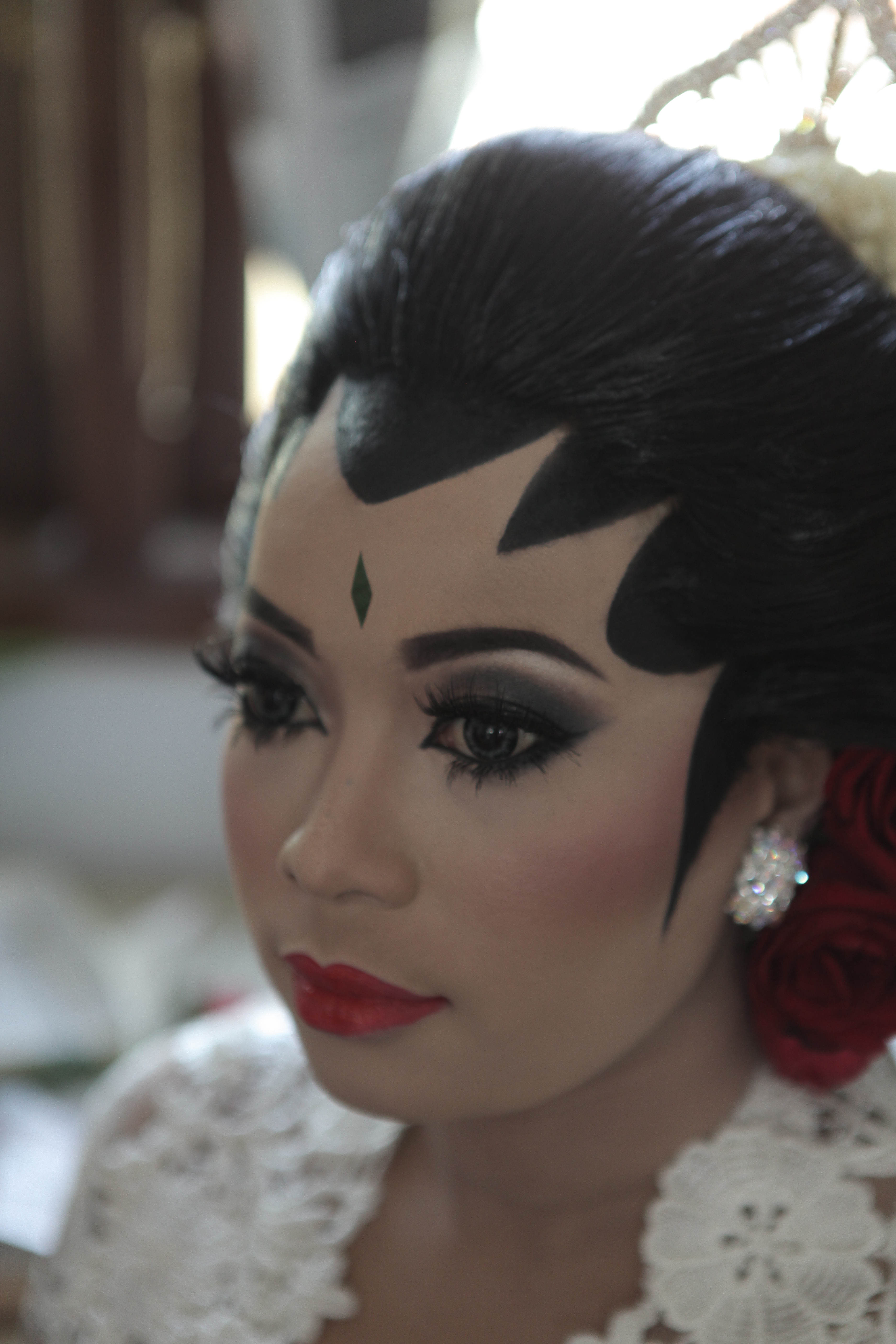Pengantin Tradisional By White Make Up And Hair Do Bridestorycom Pengantin Tradisional By White Make Up And Hair Do Bridestorycom
