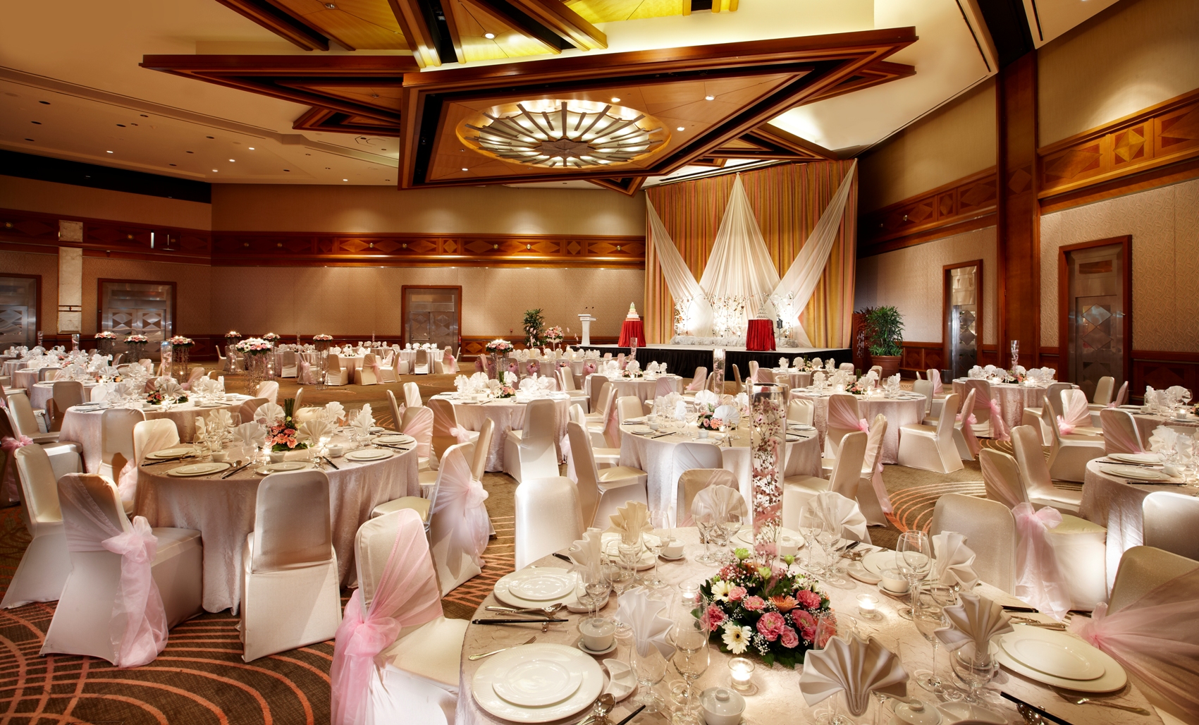 Weddings at Fairmont Singapore \u0026 