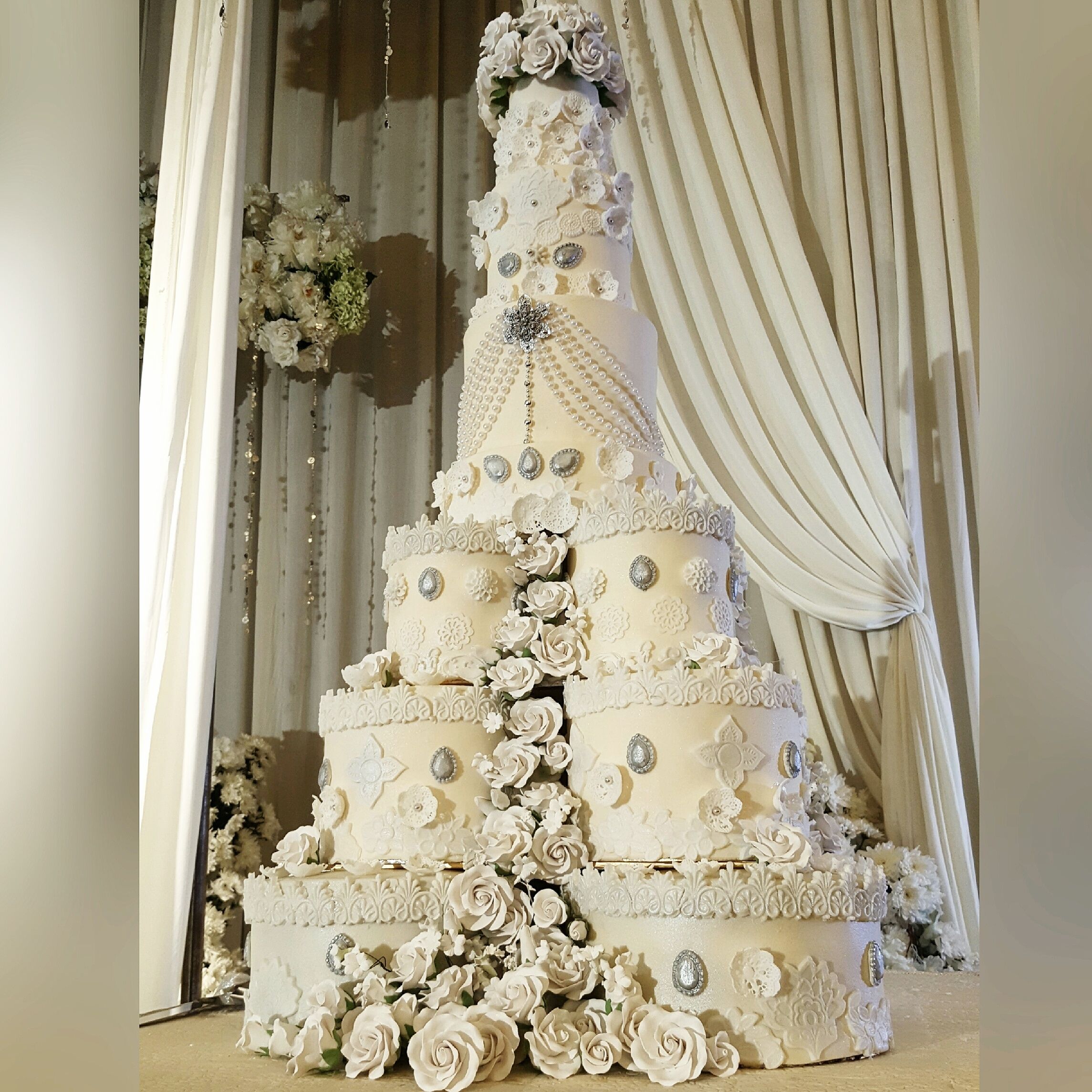 Royal Wedding Cake by Sweet Goddess Cakes