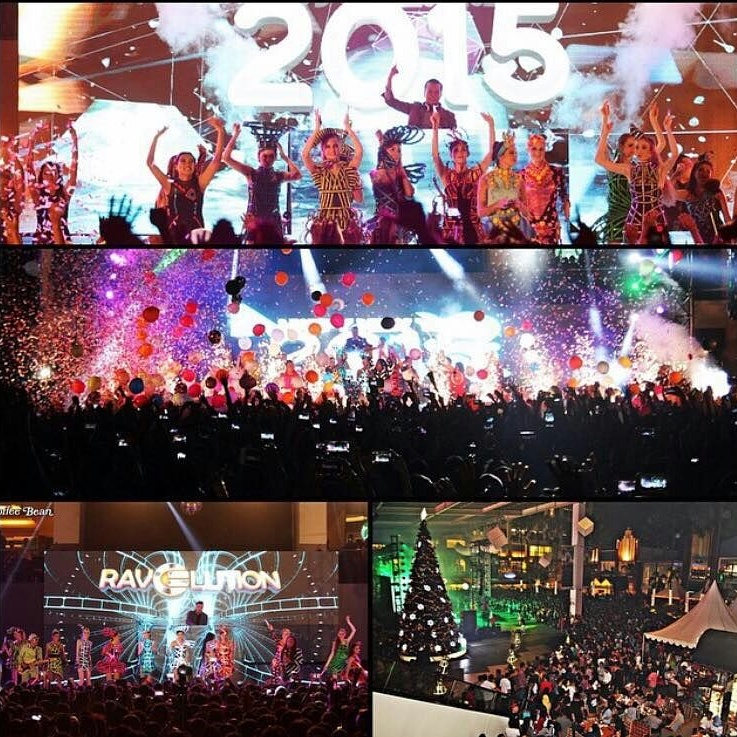 Событие года картинка. Новогодняя вечеринка. Braininglab что за компания. Event year. Награждение на сцене.