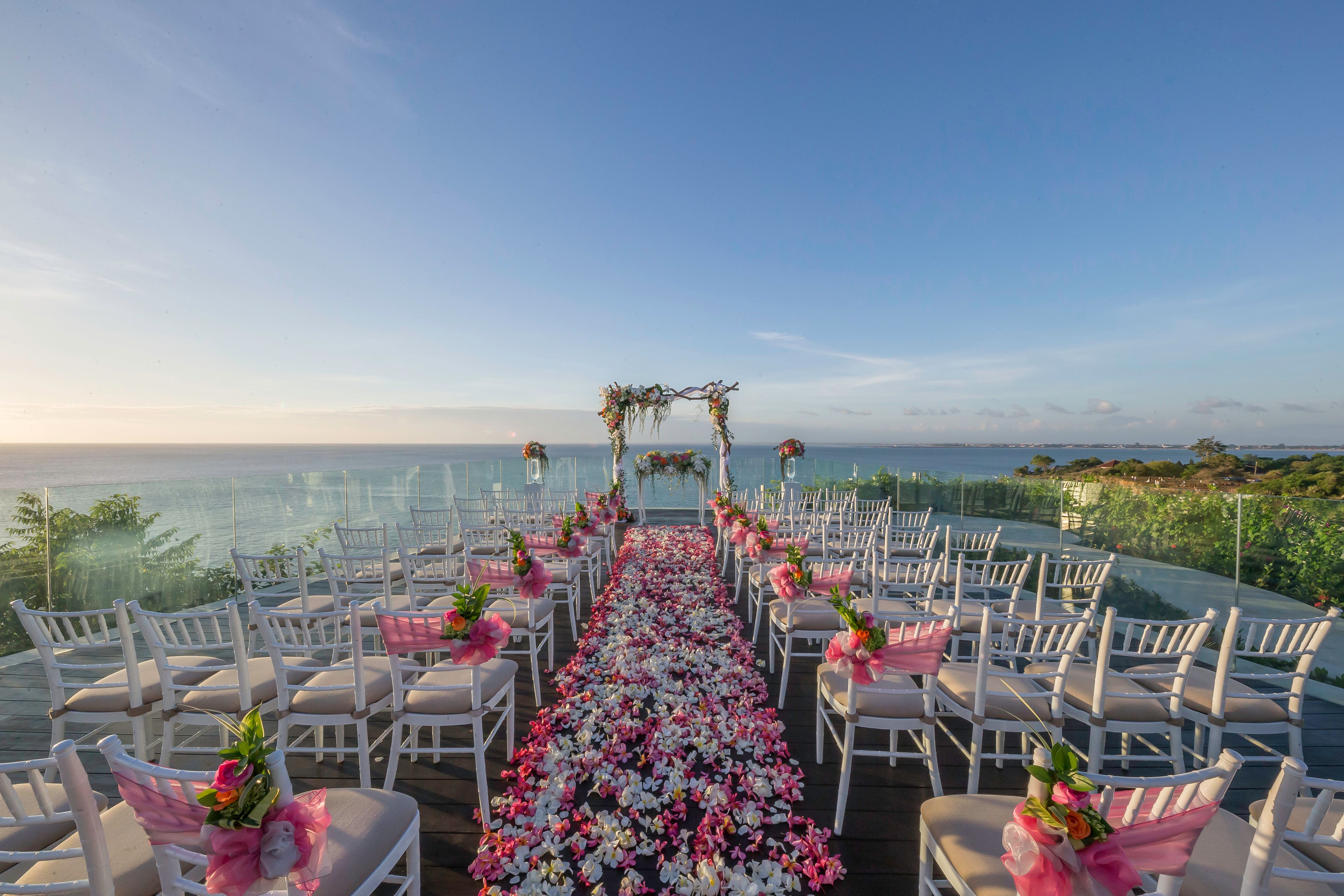 Enchanting Ocean-Front Weddings at AYANA Resort and Spa BALI Image 2