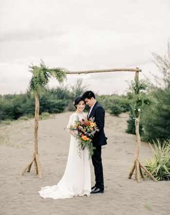 a-dreamy-outdoor-pre-wedding-photo-shoot-in-yogyakarta-1