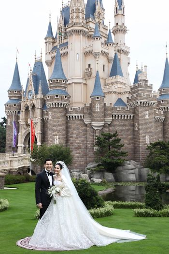 sandra-dewis-fairy-tale-wedding-in-tokyo-disneyland-1