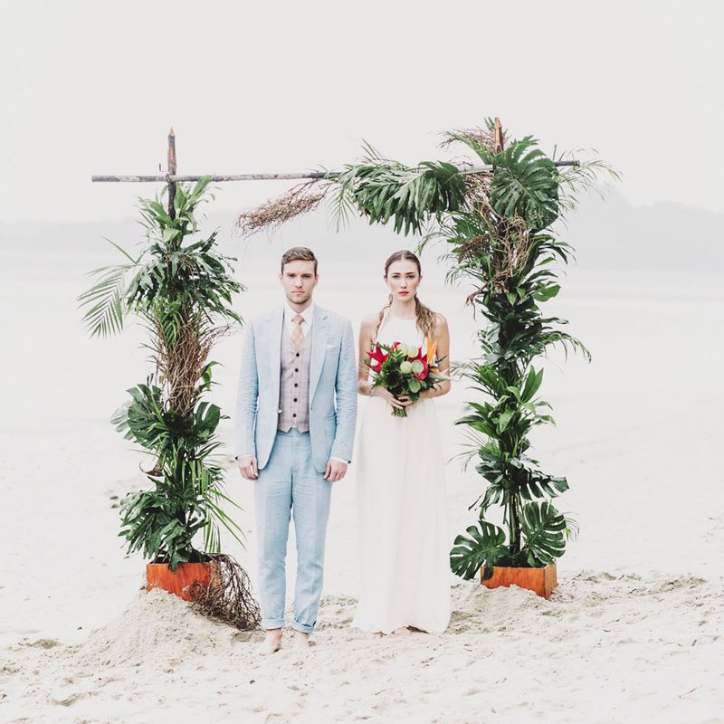 inspirational-shoot-with-fresh-tropical-wedding-theme-1