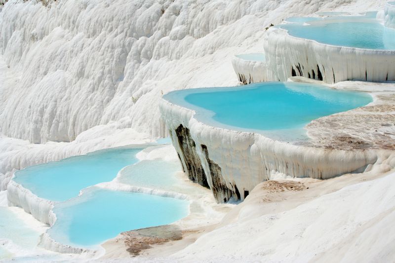 8-hot-spring-spots-that-will-warm-up-your-honeymoon-1