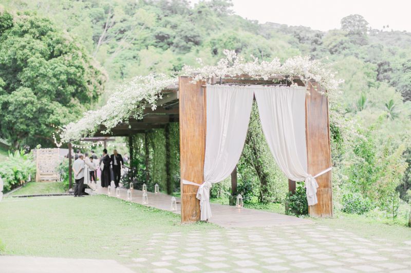 a-rustic-wedding-of-two-college-sweethearts-in-tagaytay-1