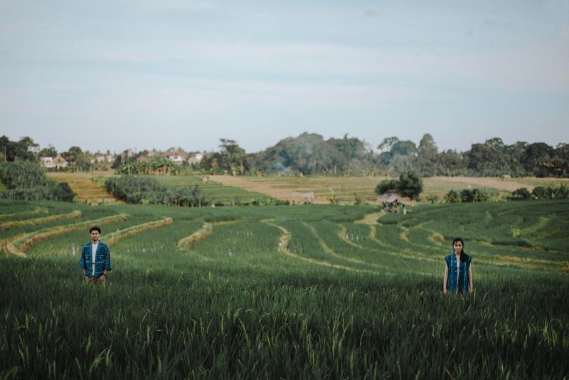 a-free-spirited-engagement-session-in-ubud-bali-1
