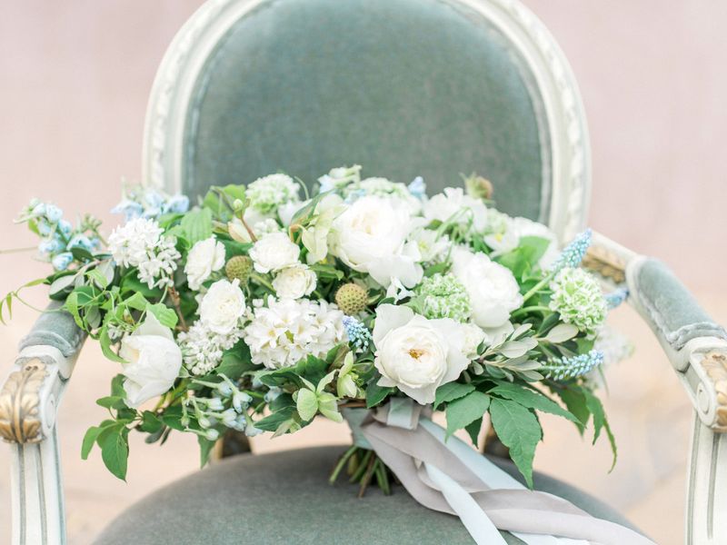 10-beautiful-flowers-to-adorn-your-summer-wedding-1