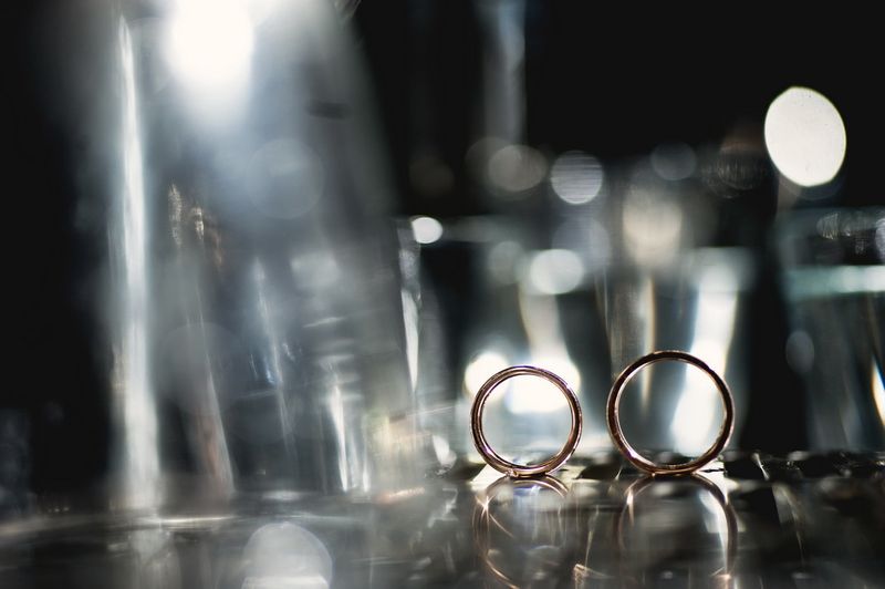 a-glamorous-black-and-gold-wedding-with-korean-traditions-1