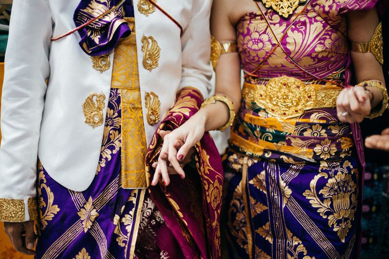 a-traditional-balinese-wedding-with-colorful-details-1