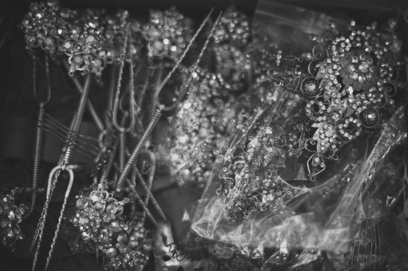 a-photographers-elegant-black-and-white-wedding-album-1