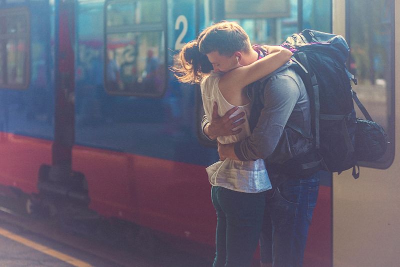 heart-to-heart-talk-surviving-long-distance-relationship-1